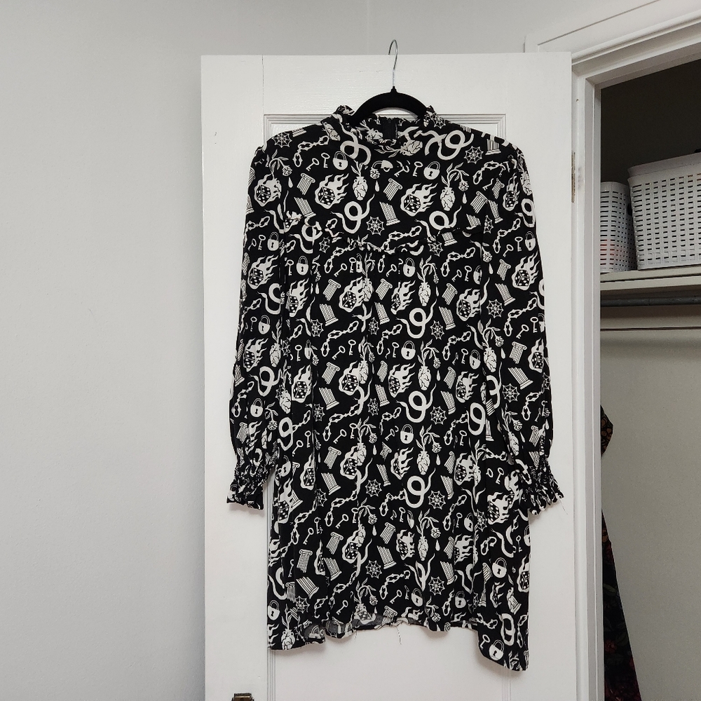 Nooworks While Odin Sleeps Collab Mini Dress size large printed